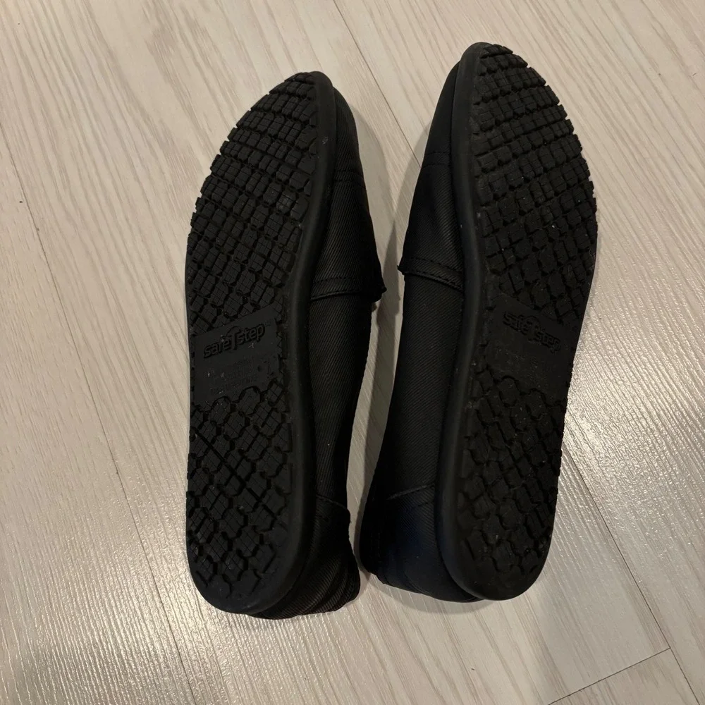 SafeTstep Slip On Shoes Women Size 7 Black Slip Resistant Work Flats Server